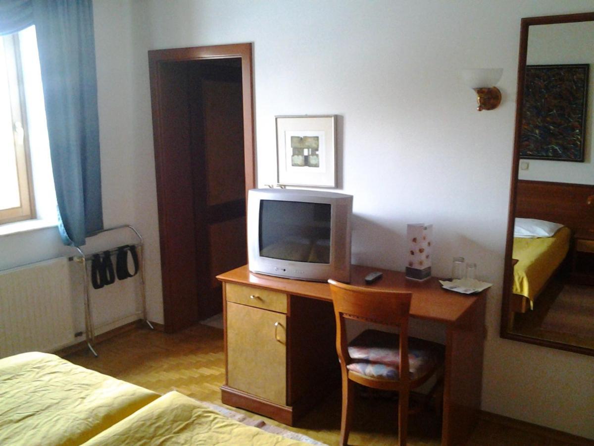 Guest House Arvaj Kranj Exterior photo