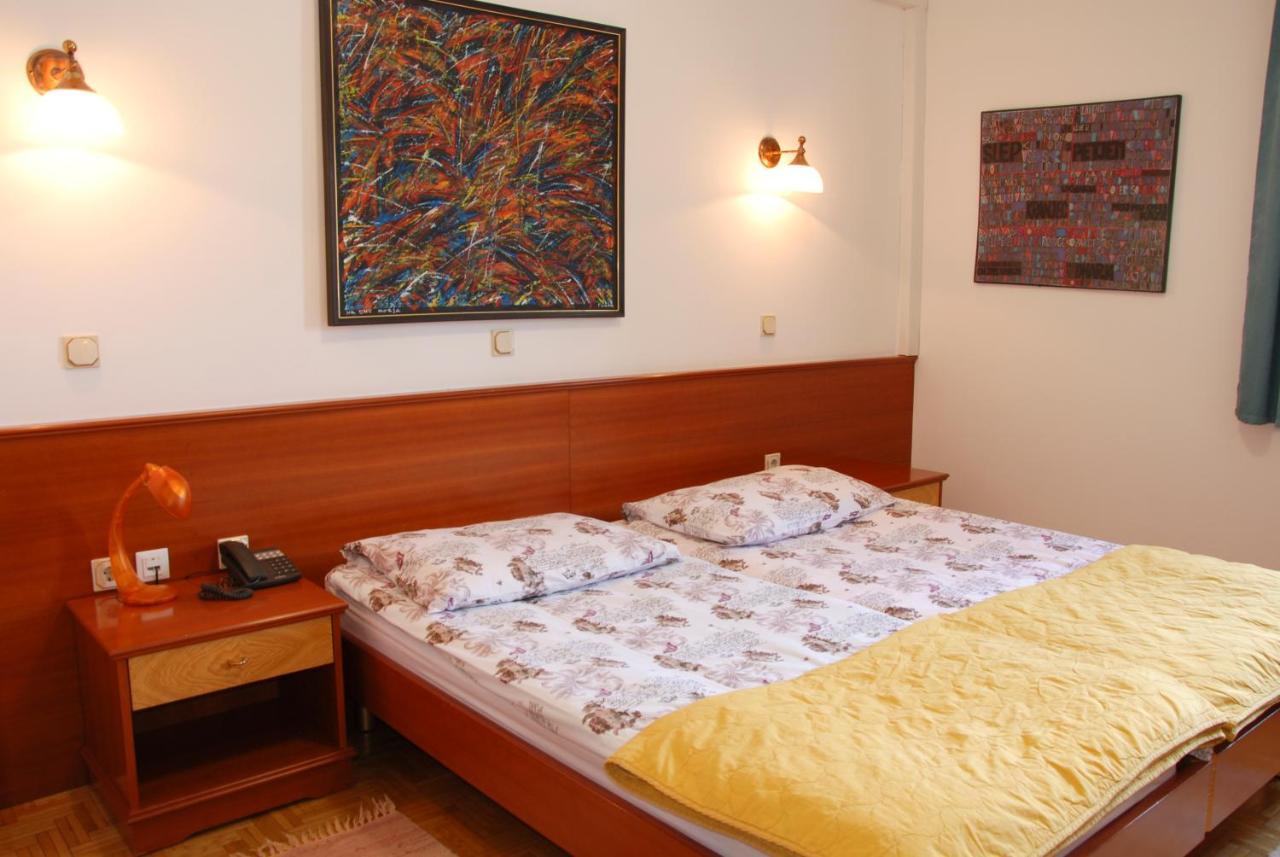 Guest House Arvaj Kranj Exterior photo